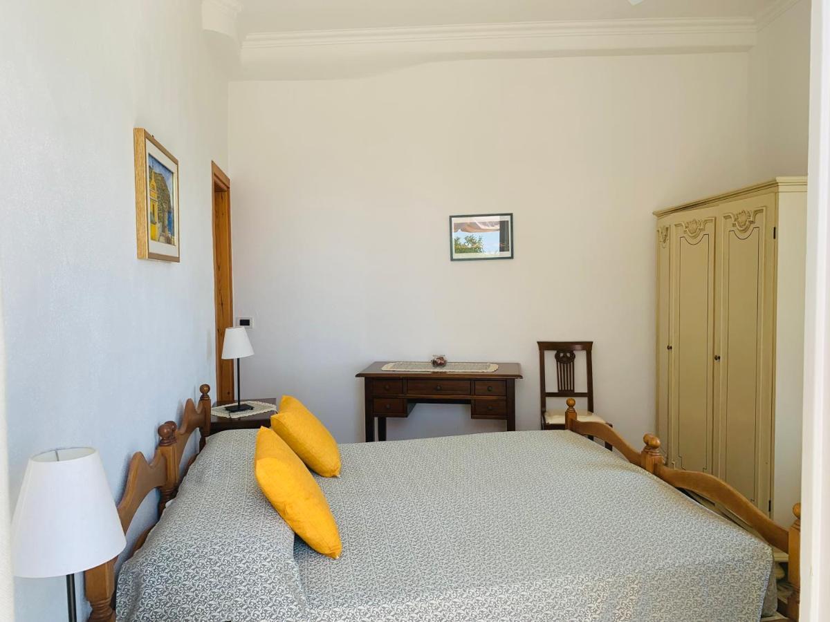Pensione Casa Verde Sant'Angelo  ภายนอก รูปภาพ