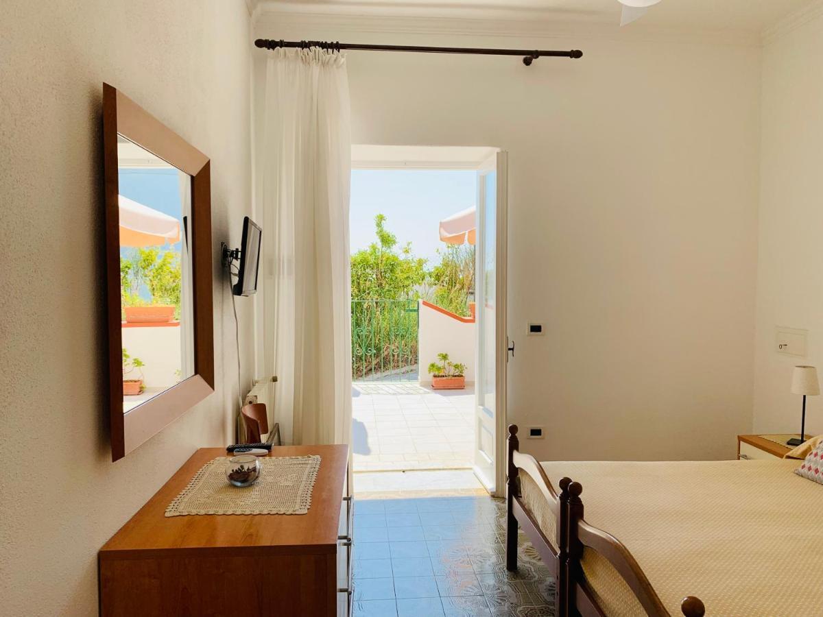 Pensione Casa Verde Sant'Angelo  ภายนอก รูปภาพ